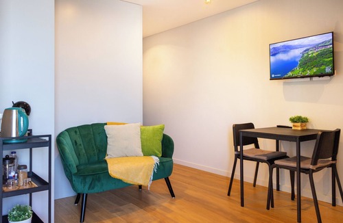Vera Cruz Apartment | Modern Apartment in Aveiro with AC, WiFi, fitness room