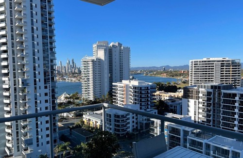 Southport Apartment | Modern Apartment with great Amenities