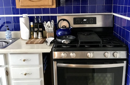 Goleta Apartment | Modern BOHO Chic Getaway in the Goodland! 2.6 miles to UCSB 10mins to downtown
