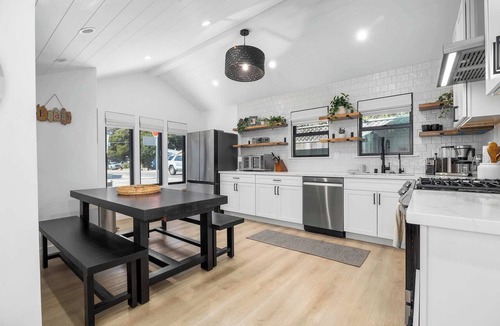 Eastside Santa Cruz House | Modern Coastal Escape - walking distance to beach!