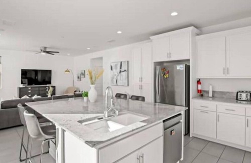 Madera House | Modern Comfort: Madera Edition