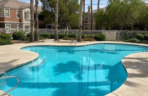 The Pueblo Condo | Modern Condo w separate office, two pools & gym