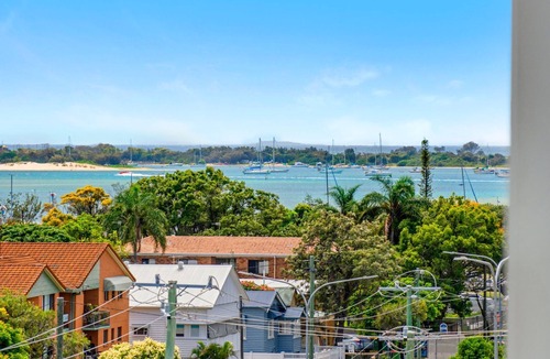 Southport Apartment | Modern Contemporary Southport Apartment - CoastHM