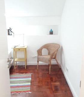 Santo Condestavel Apartment | Modern Cosy Flat with Terrace in Campo de Ourique.