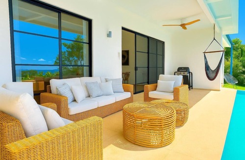Ciudad Cortes House | Modern 2BD Jungle Escape, Panoramic Ocean View
