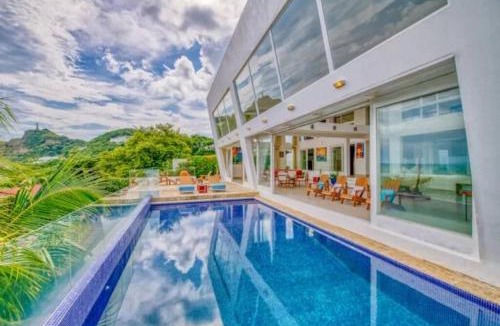 San Juan del Sur Villa | Modern Design Beach House - 5 lg Bed, Gated w Pool