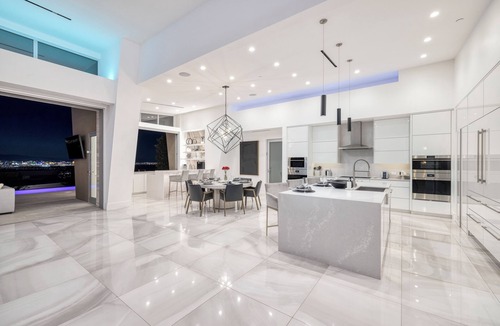 MacDonald Highlands House | Modern Elite Home 5M Macdonald Highland Pool