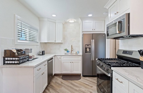 Clovis House | Modern Family Retreat in Clovis - Near Old Town & Gateway to Yosemite & Sequoia