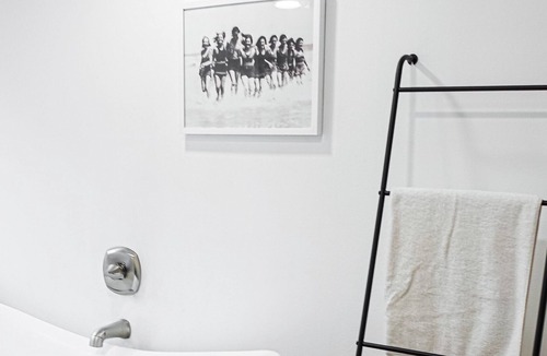 Mira Monte House | Modern home away from home
