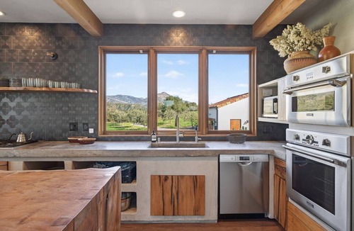 Ventura County House | Modern home in Santa Paula