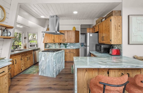 Big Bear City House | Modern Loft in Big Bear | Pet-friendly | Hot Tub