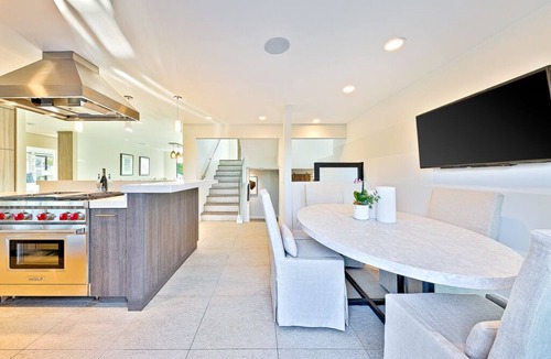 Cardiff-by-the-Sea House | Modern Luxury at it's best! Resort home with ocean view/mins to beach & pool!