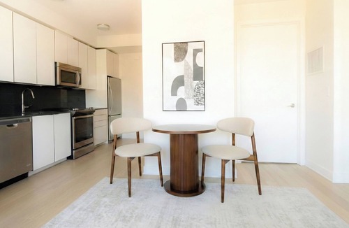 South Beach Apartment | Modern, Manimalist, Luxury, Bridge View Entire rental unit in San Francisco, CA