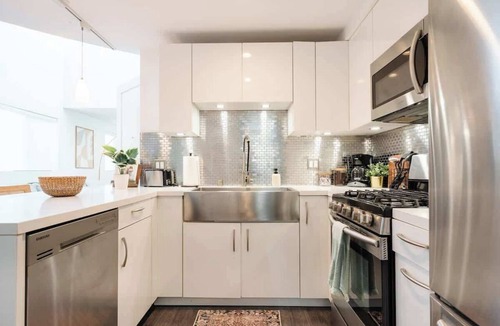 Little Italy Apartment | Modern Penthouse Apt w/Rooftop Deck & Views