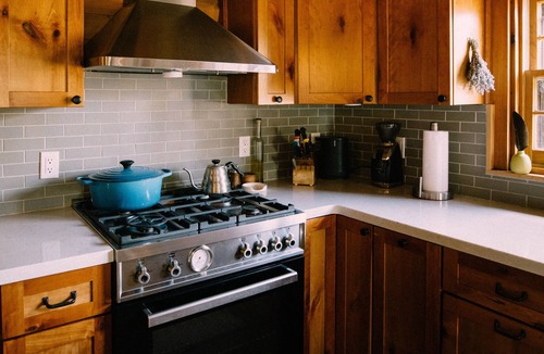 Nevada City Cabin | Modern-Rustic Cabin: 5 mins to Downtown Nevada City & 15 mins to Yuba River
