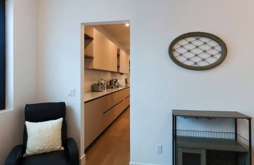 East Palo Alto House | Modern Silicon Valley Home – Minutes to Palo Alto