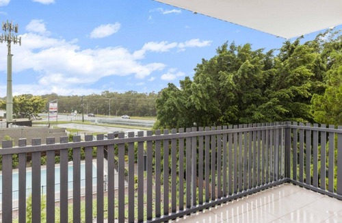 Sandstone Point House | Modern Two Bedroom Unit