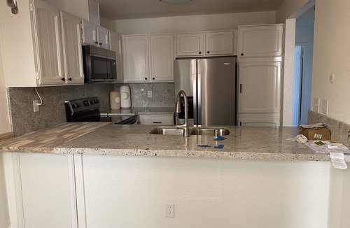 Modesto Condo | Modesto 2 Bdrm/2 Ba unit in gated area nr shopping, eateries, in unit wash/dryer