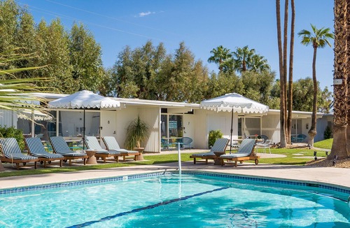 Racquet Club South Villa | Monkey Tree Hotel 15 by Avantstay Stylish Hotel in Palm Springs w/ Communal Pool!