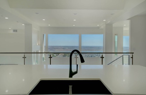 La Presa House | MONTH TO MONTH Amazing Views NEW Luxury 5 Bed 4.5 Bath Modern Home