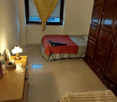Palhais House | Montijo sharing and personal room available overnight stay