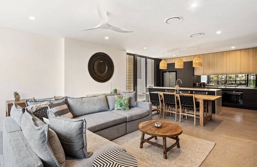 Mooloolaba House | Mooloolaba luxury beach escape with heated pool The Smith