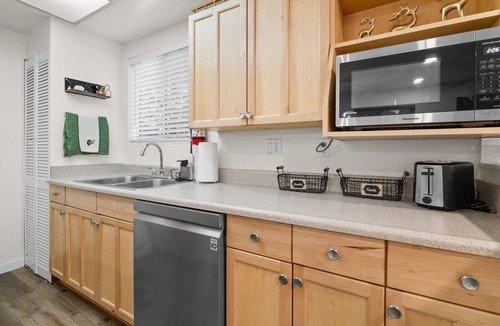 Big Bear Lake Cabin | Moonridge Pines Cabin +Fireplace + 5 min to Summit