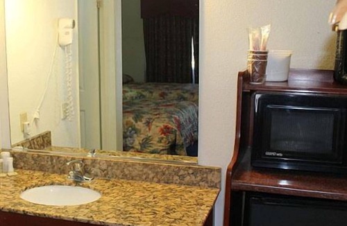 Fresno Hotel | Motel 6 Fresno, CA