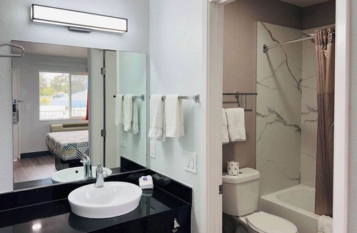 La Mesa Hotel | Motel 6 La Mesa, CA - San Diego