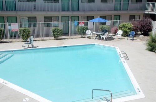 Northeast Reno Hotel | Motel 6-Reno, NV - Livestock Events Center