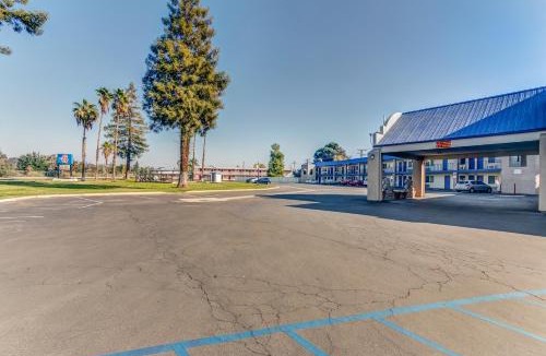 Visalia Hotel | Motel 6-Visalia, CA