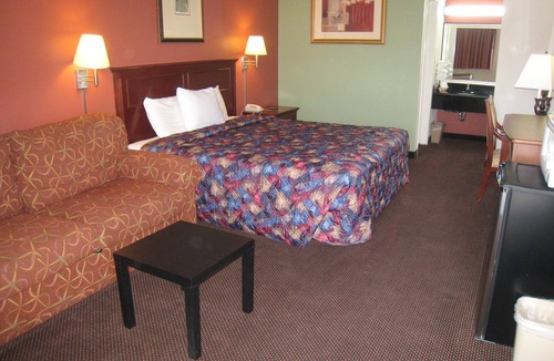 Maricopa Hotel | Motel 8