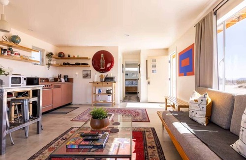 Landers House | Motel California Midcentury Desert Escape