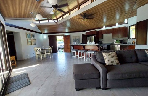 Ciudad Cortes House | Mountain Bunglow w/private pool - minutes from beaches, restaurants & waterfalls