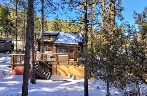Pine Mountain Club Ski Chalet | Mountain Getaway Log Cabin