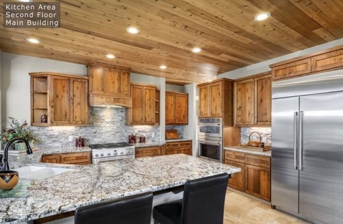 Bear Valley House | Mountain Retreat Awaits: Escape to Snowshoe Lodge in Bear Valley! 🌲✨