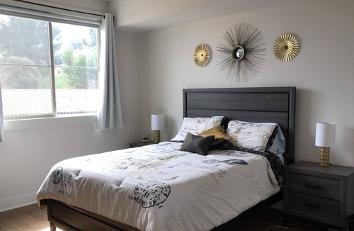 Rolling Hills Estates Apartment | Mountain View, Elevator Building; 2 Bdrm, 2 Bdrm Condo with Balcony