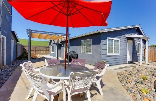 Woodlake House | Mtn-View Home w/Patio & Grill in Woodlake