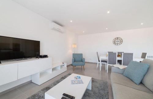 Nazare Apartment | Muralha 2 - Holiday Apartments - By SCH
