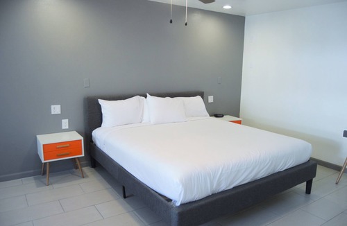 Tahquitz River Estates Hotel | Musicland Hotel