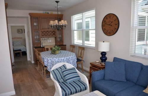 West Newport Condo | My Newport Get - Away