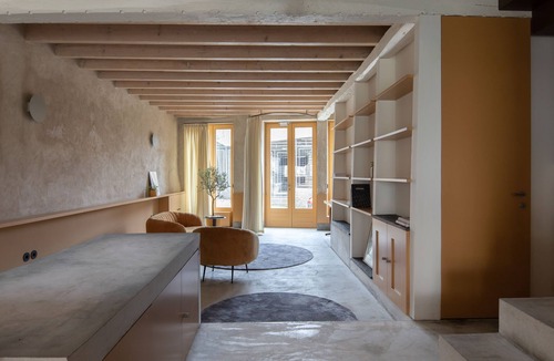 Centro / Baixa House | Na Travessa Suítes