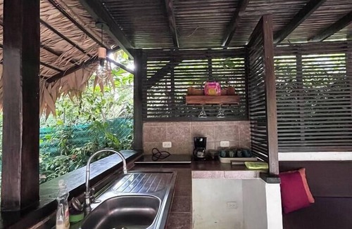Santa Lucia House | Namu Bungalows: 300 m from the beach, private pool