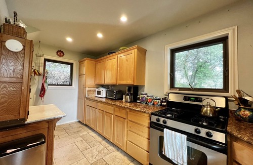 Calistoga House | Napa Valley Oasis - Fully furnished large home rental for lease!