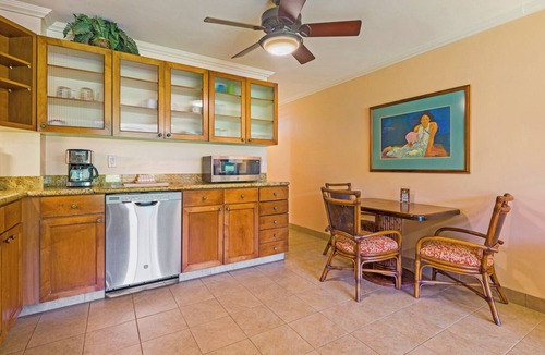 Napili Condo | Napili Shores Studio C122 Walk to Napili Bay Tropical Paradise