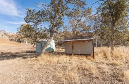 Squaw Valley House | National Park getaway Cozy small home on 5 acres.