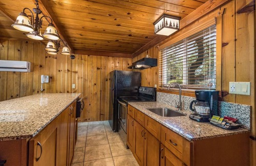 Bass Lake Hotel | Nature Escape! Cozy Chalet w/Pool! Near Yosemite, Perfect Outdoor Thrill!