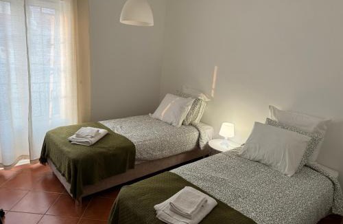 Almograve House | Nature House Almograve - Double Room with balcony and shared bathroom- Fishermen's Trail