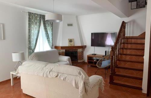 Almograve House | Nature House Almograve - Double Room with balcony and shared bathroom- Fishermen's Trail
