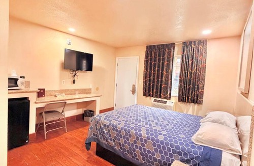 El Cerrito Hotel | Navajo Lodge